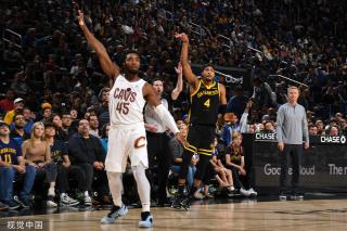 这记远射并 这记远射并